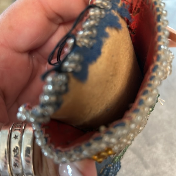 Antique Iroquois Native American beaded boot pincushion - Picture 5 of 7